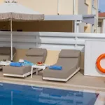 Poseidon 빌라 파라림니