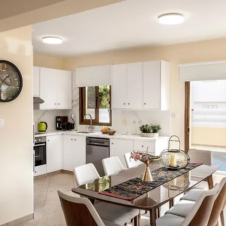 Poseidon Βίλα Παραλίμνι