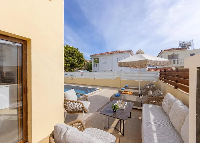 Poseidon Vila Paralimni