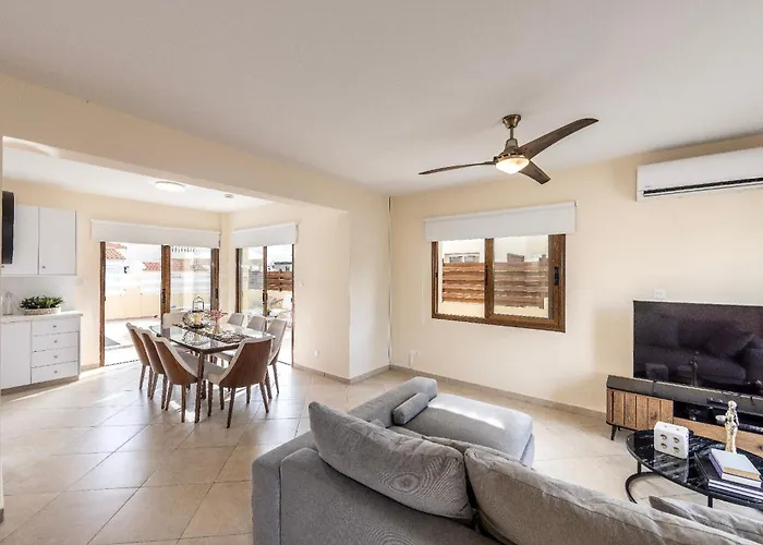 Vila Poseidon Paralimni