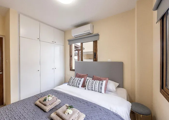 Poseidon Vila Paralimni