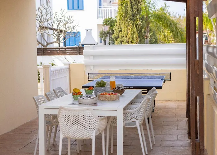 Vila Poseidon Paralimni