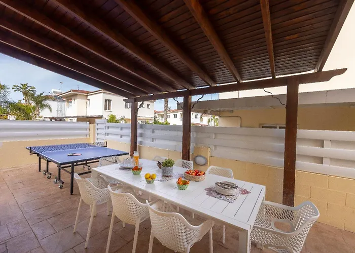 Vila Poseidon Paralimni